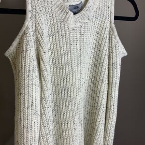 Yaira small long sleeve cold shoulder sweater (G1)